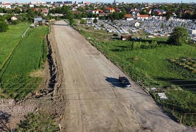 Teren intravilan, 4400mp, doua fronturi stradale, 20ml, zona Mehala! - 2