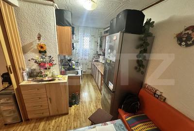 Apartament cu 3 camere semidecomandat în Gojdu - 9