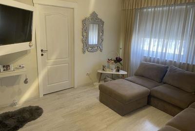 Apartament cu 3 camere semidecomandat în Central - 8