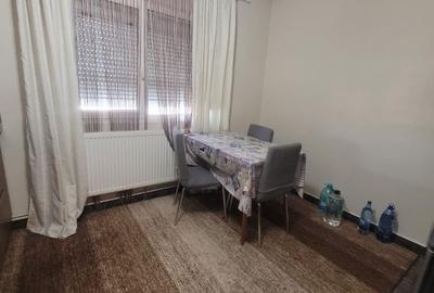 Inel II - Dezrobirii - 3 camere decomandate - 2 bai - centrala gaze- 500 euro - 34