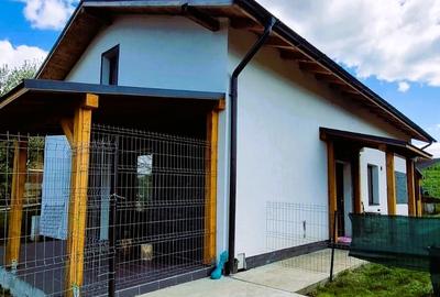 Casă individuală cu 4 camere cu Teren 4126 Mp în Apahida - 1