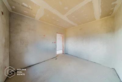 Casă cu 5 camere cu Teren 1000 Mp în Mândruloc - 8