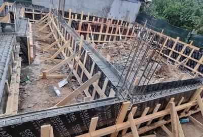 Casă individuală cu 6 camere cu Teren 246 Mp în Central - 34