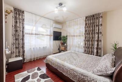 Casă cu 5 camere cu Teren 1044 Mp în Căteasca - 4