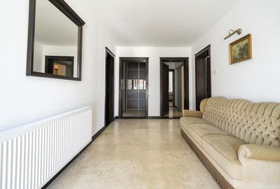 Casă individuală cu 10 camere cu Teren 925 Mp în Nufărul - 29