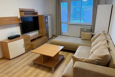 Apartament cu 2 camere decomandat în Tractorul - 3