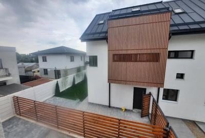 Fara Comision in Complex Rezidential casa cu 5 camere 3 bai P+1+M la cheie sect1 - 13