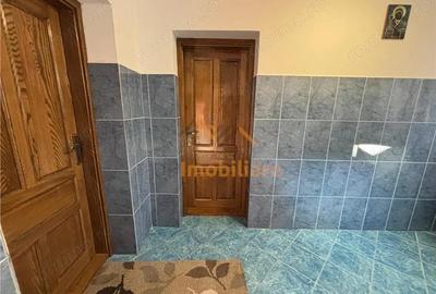 Casă cu 2 camere cu Teren 6754 Mp în Lăzăreni - 9