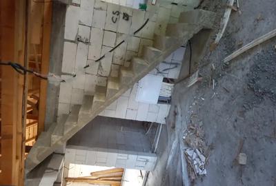 Vand casa parter plus posibilitatea de a face in pod 2 camere si o baie - 3