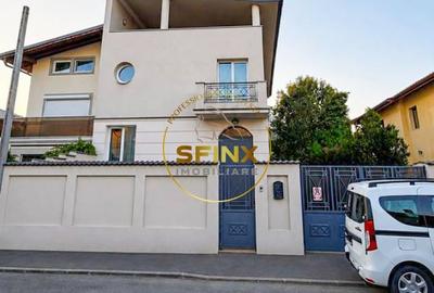 Casă cu 11 camere cu Canalizare în Drumul Sării - 3