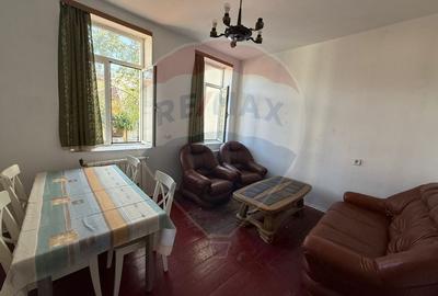 DE INCHIRIAT: Casa/Vila spatioasa  8 camere  Zona Gara de Nord DE INCHIRIAT: Casa/Vila spatioasa  8 camere  Zona Gara de Nord - 4