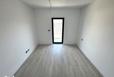 Casă cu 4 camere cu Teren 150 Mp în Tomești - 3