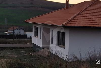 Casă individuală cu 3 camere cu Canalizare în Apahida - 1