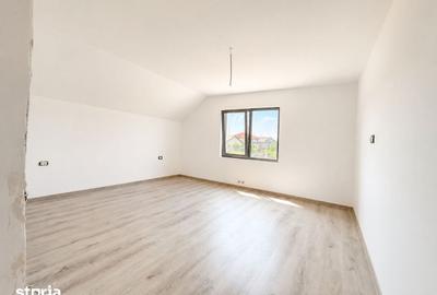 Casă cu 7 camere cu Teren 219 Mp în Coiciu - 3