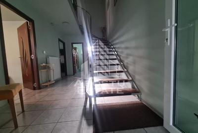 Casa, 4 camere,  3 locuri de parcare, zona Sagului - 21