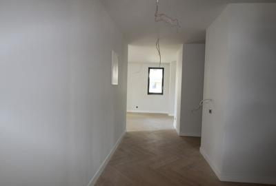 4 camere 3 bai 2 terase mari 2 locuri de parcare.ARQA. zona Jollie Ville Volunta - 8