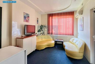 Spațiu comercial, de 67 mp, în Central - 1