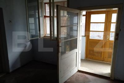 Sancraiu la drumul principal - Teren 540 mp, Casa 176 mp - 7