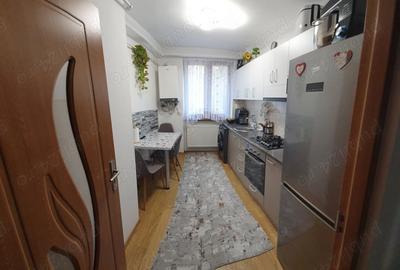 Apartament cu 2 camere decomandat în Hunedoara - 7