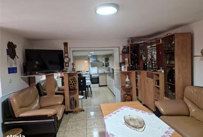 Casă cu 7 camere cu Teren 600 Mp în Central - 9