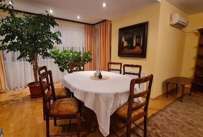 Apartament cu 3 camere decomandat în Central - 2