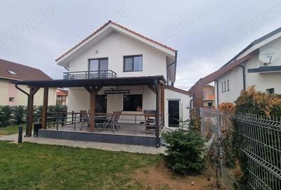 Casă cu Teren 400 Mp în Central - 9