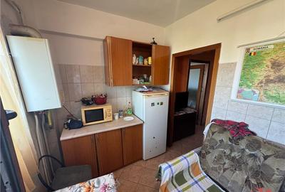 Garsoniera Comisia Centrala ,40 mp utili, et 4/4 cu acoperis - 3