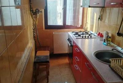 Apartament cu 3 camere decomandat în Ostroveni - 2