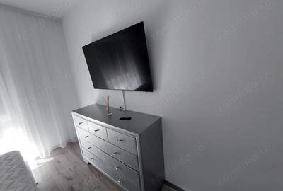 Apartament cu 2 camere semidecomandat, mobilat în Central