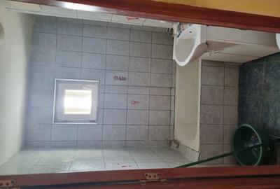 Inchiriez apartament 2 camere - 4