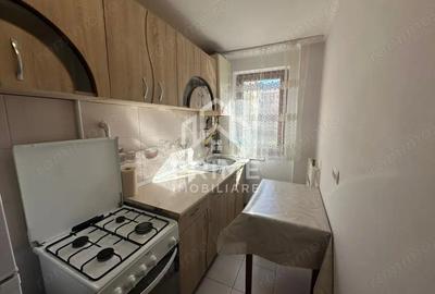 Apartament cu 2 camere semidecomandat, mobilat în Central - 2