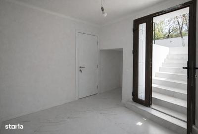Casă cu 4 camere decomandat în Central - 13