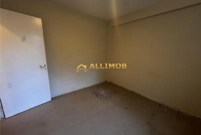 Apartament cu 3 camere semidecomandat în Tei - 3