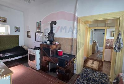Casă cu 3 camere cu Teren 847 Mp în Central - 8