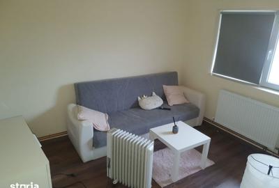 Casă cu 4 camere cu Teren 200 Mp în Central - 2