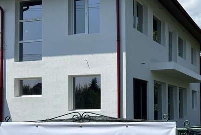 Casă cu 6 camere cu Teren 700 Mp în Breaza - 1