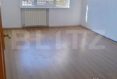 Spațiu comercial, de 87 mp, în Central - 6