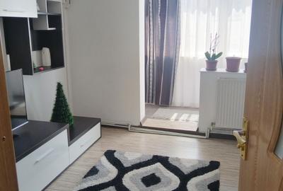 Apartament cu 2 camere decomandat în Central - 2