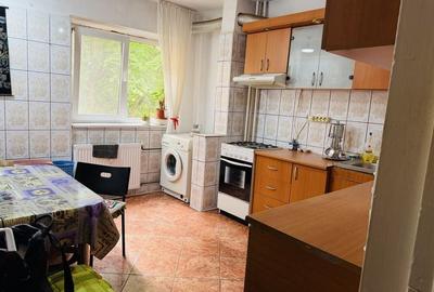 Apartament cu 2 camere decomandat în Mărgeanului