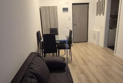 Apartament cu 2 camere semidecomandat, mobilat în Central