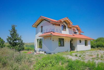 Casă cu 6 camere cu Teren 1253 Mp în Spitalul Județean - 18