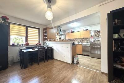 Apartament cu 3 camere decomandat în Central - 2