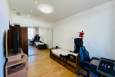 Aleea Privighetorilor- Penthouse 833 mp utili mobilat complet 3600 Euro + TVA - 21