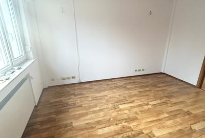 Pantelimon-Fundeni / Apartament 3 cam in vila / Loc de parcare-Curte - 9