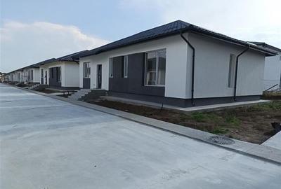 Casa individuala 4 camere si teren 300 mp complex finalizat Tunari - 4