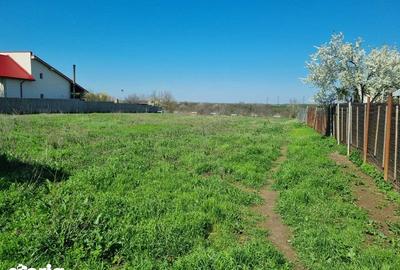 Teren de 452 mp, în Central - 4