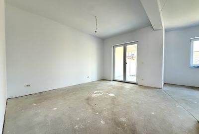 Duplex cu 5 camere cu Canalizare în Dumbrăvița - 2