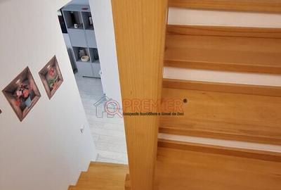 Casa in?iruita P+1+M - 4 camere - 2 terase - curte - 4