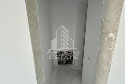 Vand apartament in triplex P+E+M, proiect deosebit, la alb, Sacalaz. Vand apartament in triplex P+E+M, proiect deosebit, la alb, Sacalaz. - 9