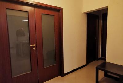Apartament cu 4 camere decomandat în Vitan